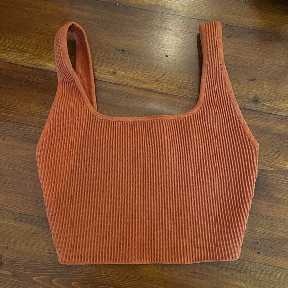Aritzia Sculpt Knit Squareneck Cropped Tank - Picture 1 of 1